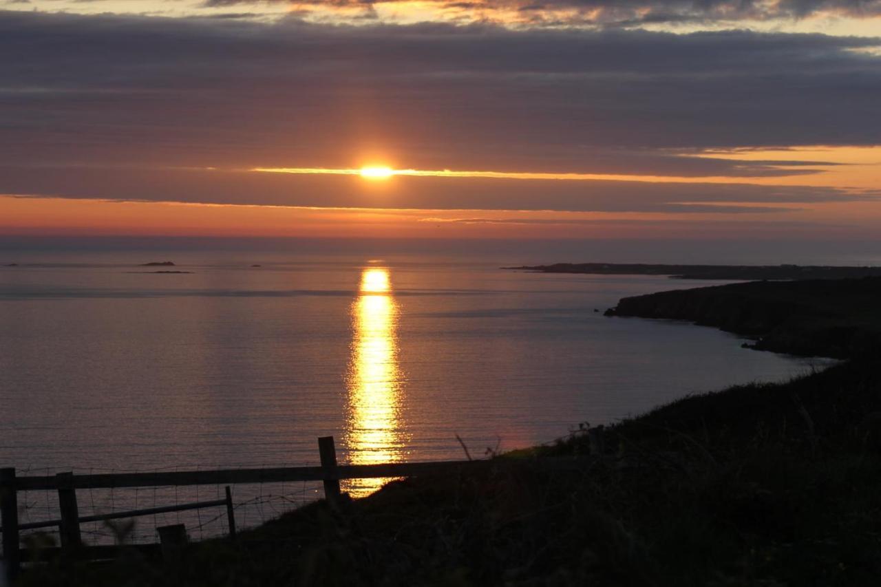 Clifden Bay Lodge エクステリア 写真